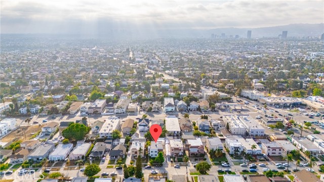 Los Angeles, California, 90018, United States, 5 Bedrooms Bedrooms, ,5 BathroomsBathrooms,Residential,For Sale,1984330