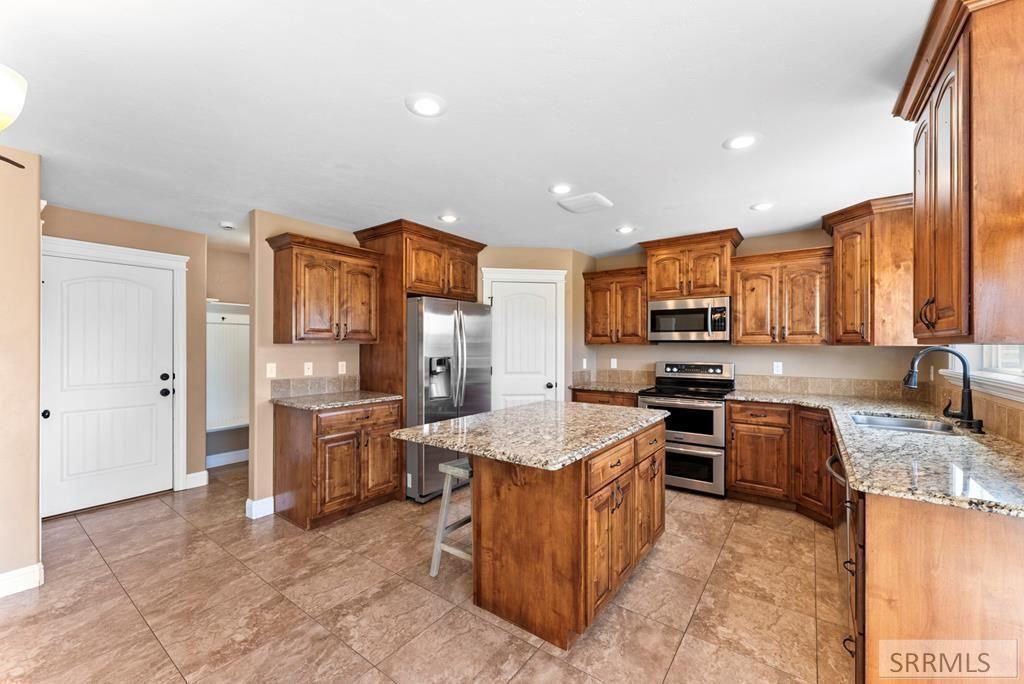 Idaho Falls, Idaho, 83401, United States, 5 Bedrooms Bedrooms, ,3 BathroomsBathrooms,Residential,For Sale,1890178