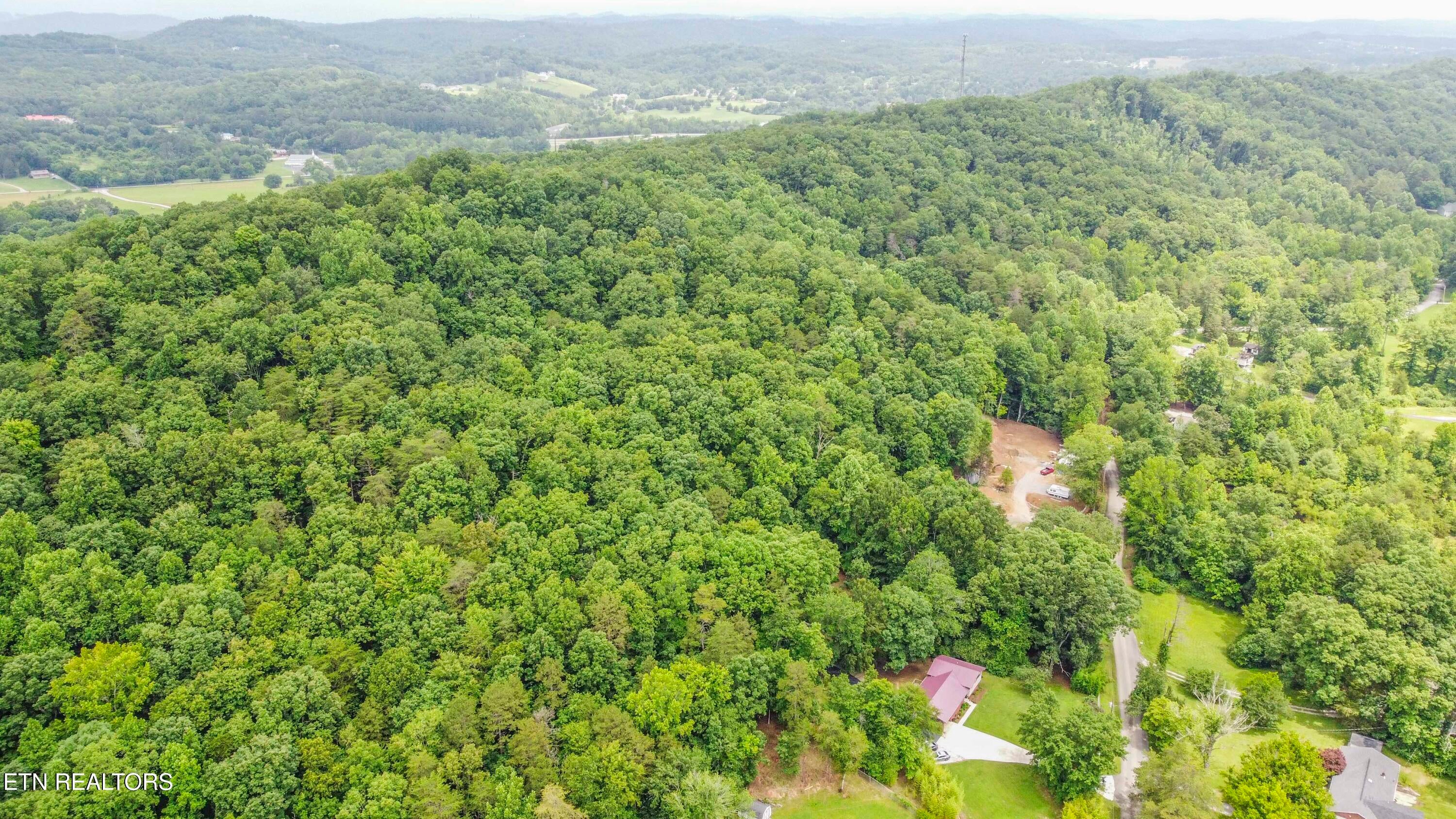 Kingston, Tennessee, 37763, United States, 3 Bedrooms Bedrooms, ,2 BathroomsBathrooms,Residential,For Sale,1882292