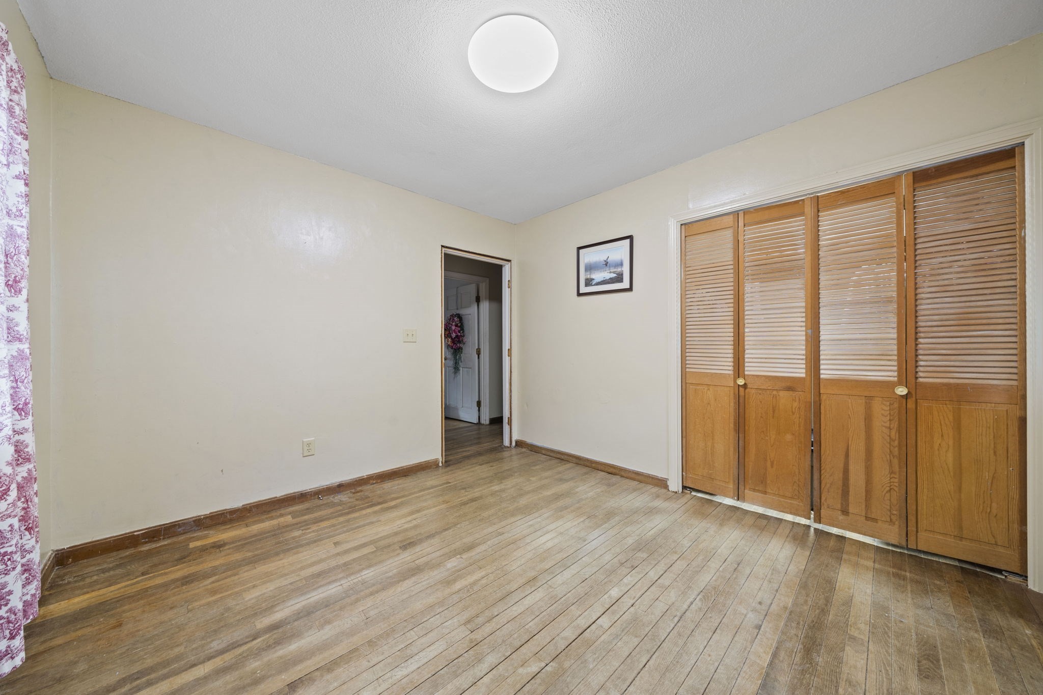 Braintree, Massachusetts, 02184, United States, 3 Bedrooms Bedrooms, ,2 BathroomsBathrooms,Residential,For Sale,2005406