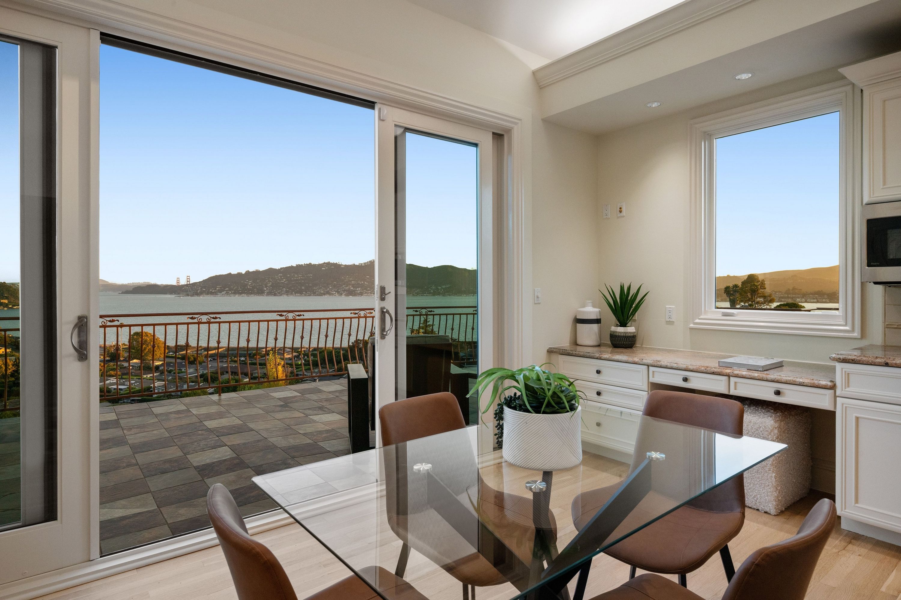  Stunning San Francisco Skyline, Bay Bridge to Golden Gate Bridge Views - 物件實景