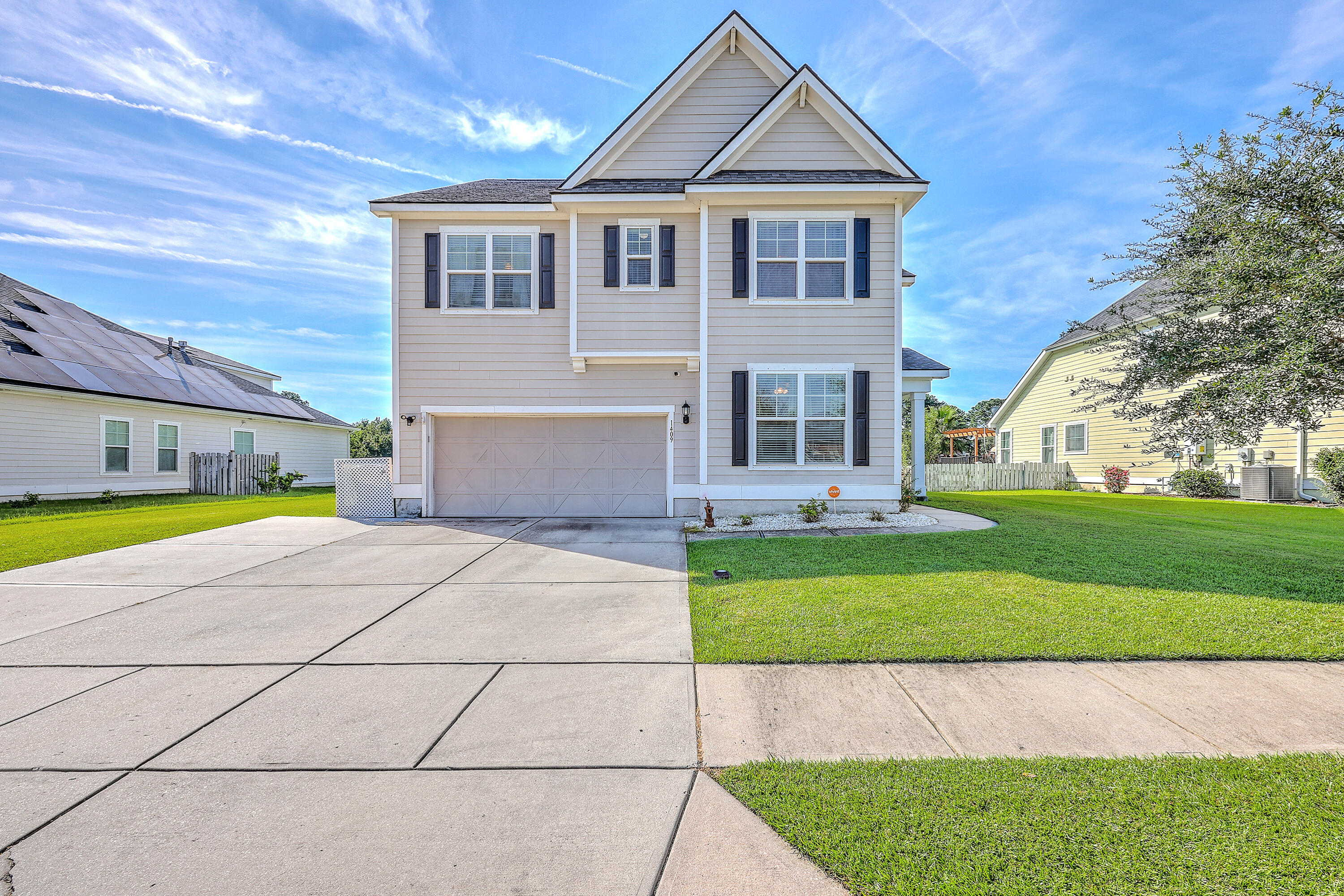 Hanahan, South Carolina, 29410, United States, 5 Bedrooms Bedrooms, ,3 BathroomsBathrooms,Residential,For Sale,1938024