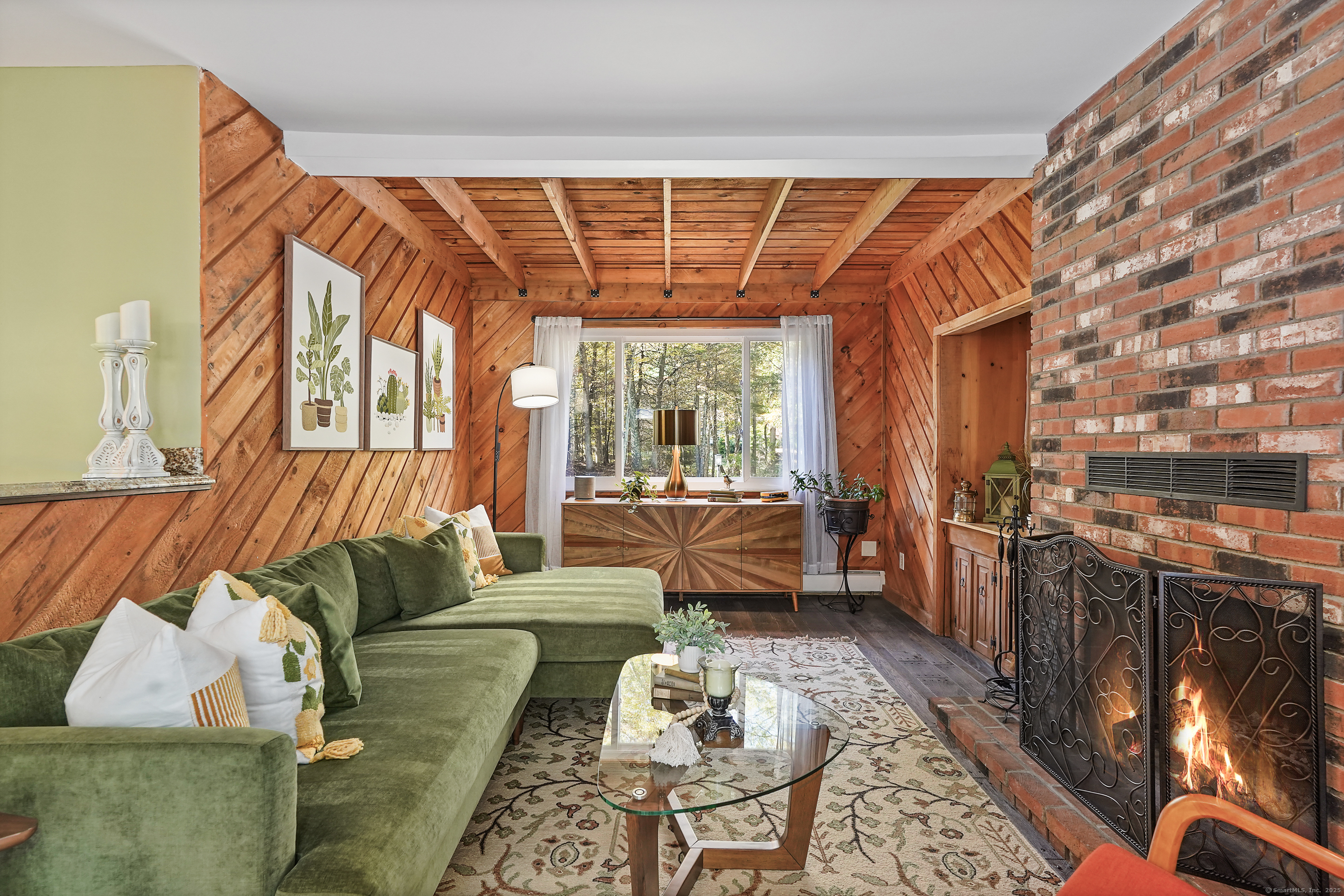 Brookfield, Connecticut, 06804, United States, 4 Bedrooms Bedrooms, ,3 BathroomsBathrooms,Residential,For Sale,1969368