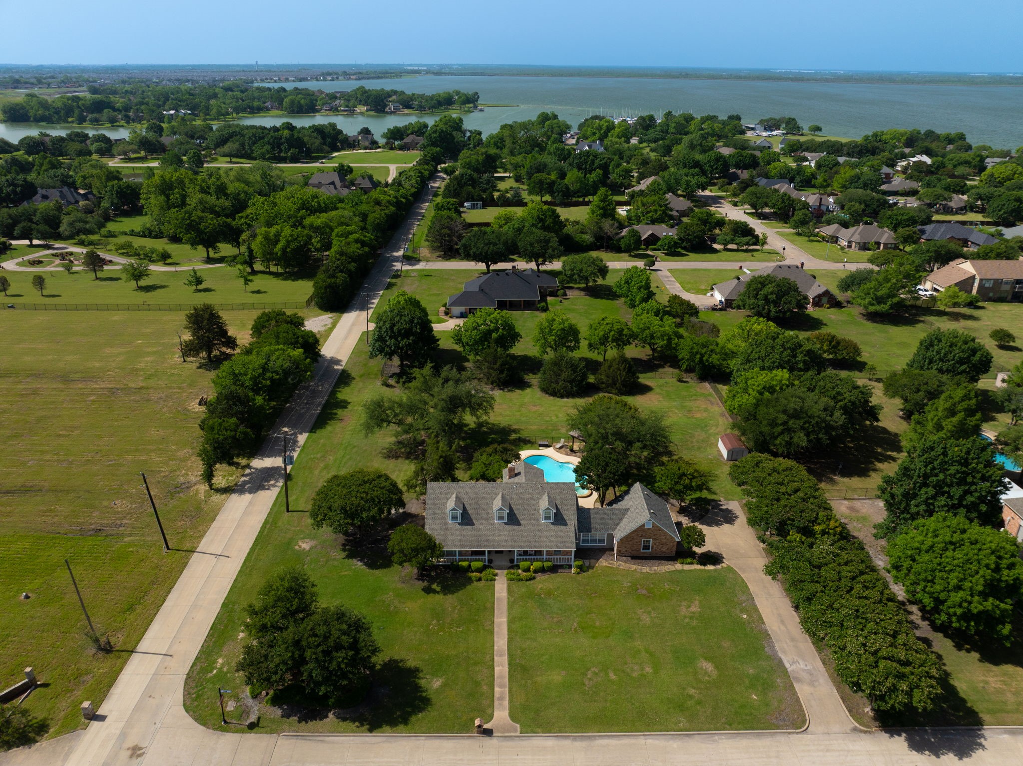 Heath, Texas, 75032, United States, 4 Bedrooms Bedrooms, ,3 BathroomsBathrooms,Residential,For Sale,1817518