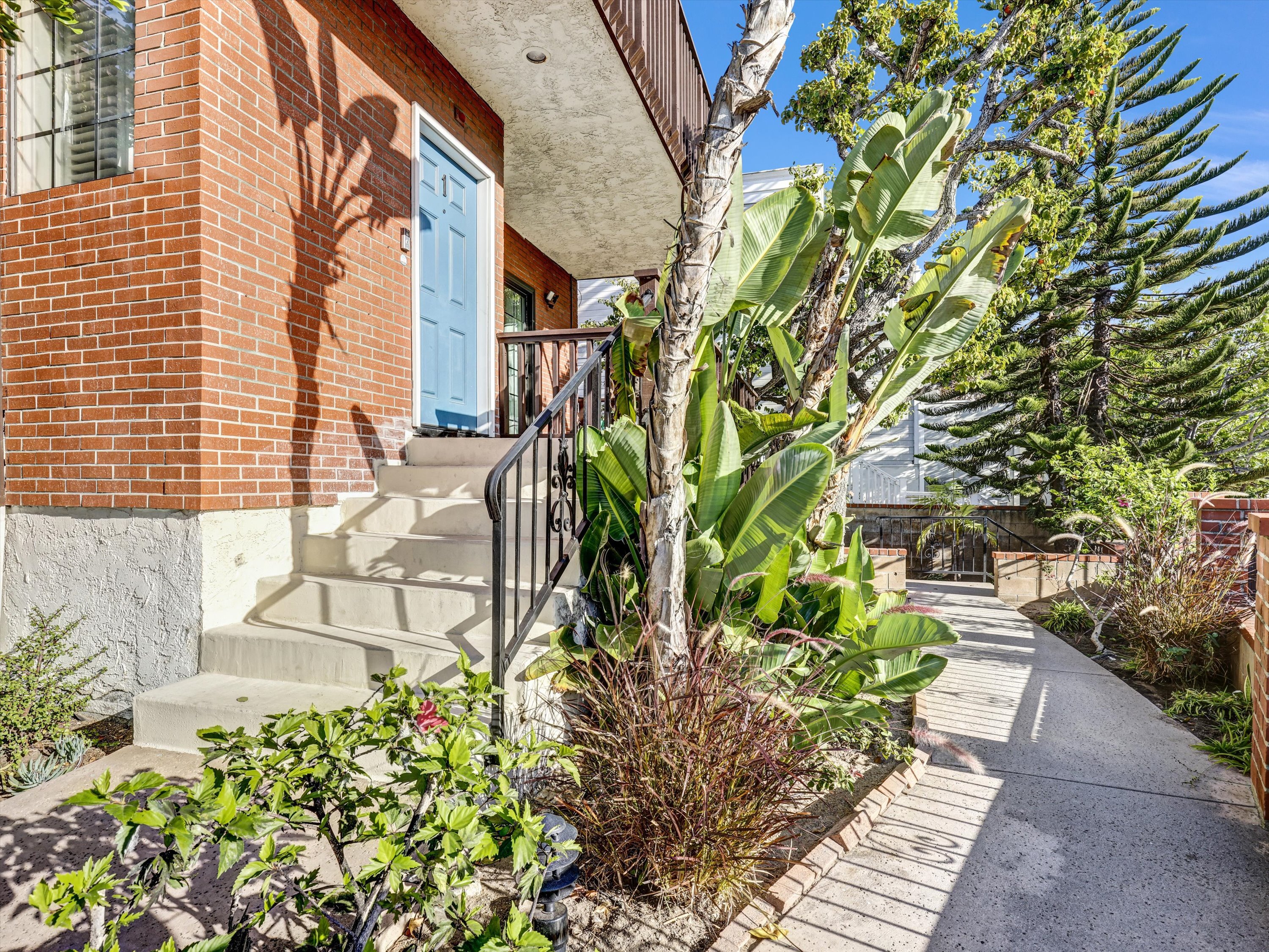  324 N Catalina Ave - 物件實景