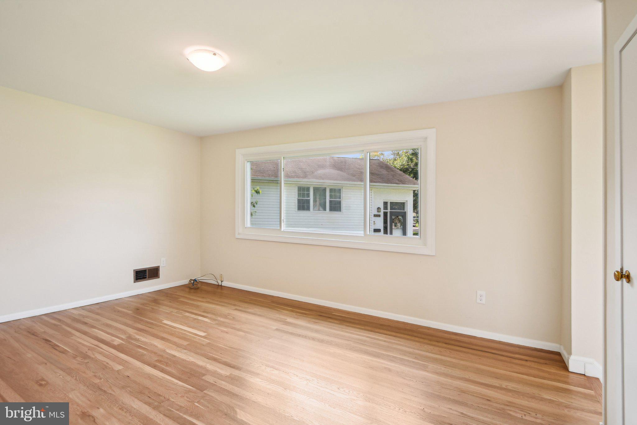 Silver Spring, Maryland, 20906, United States, 3 Bedrooms Bedrooms, ,2 BathroomsBathrooms,Residential,For Sale,1916566