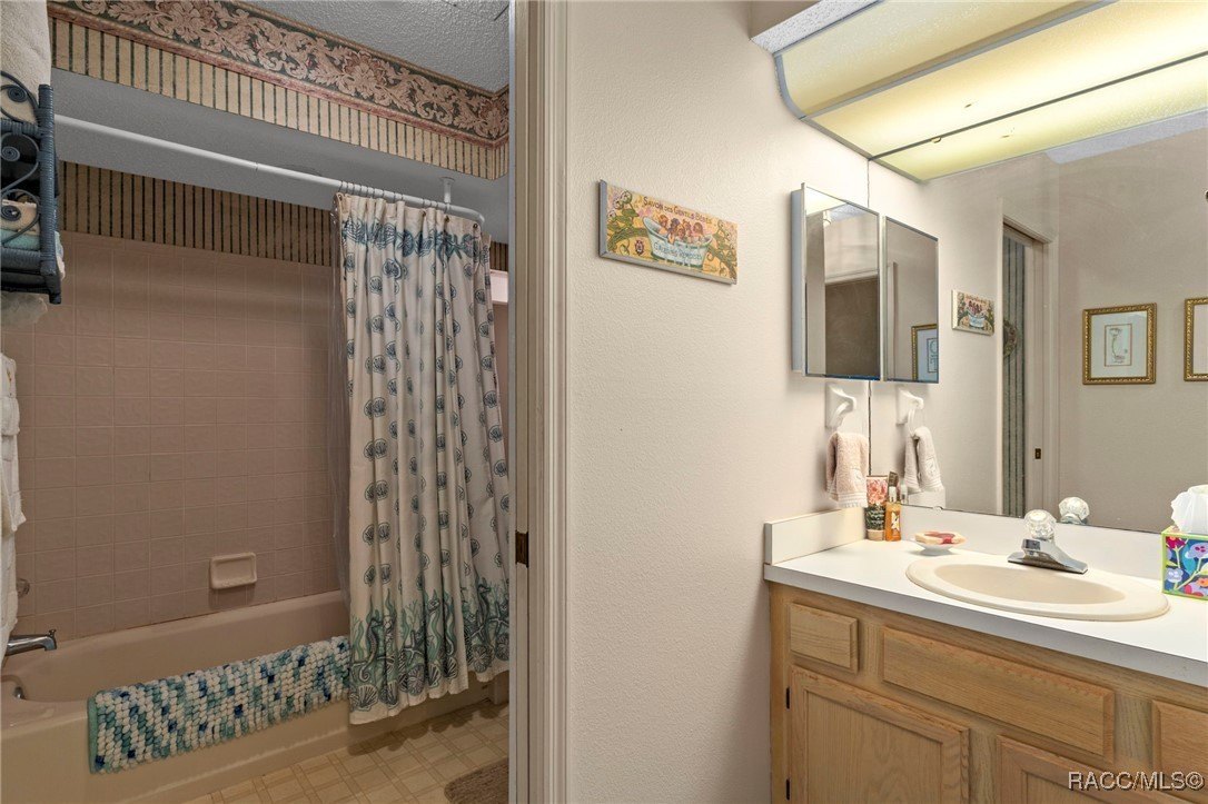 Inverness, Florida, 34450, United States, 2 Bedrooms Bedrooms, ,3 BathroomsBathrooms,Residential,For Sale,2005210