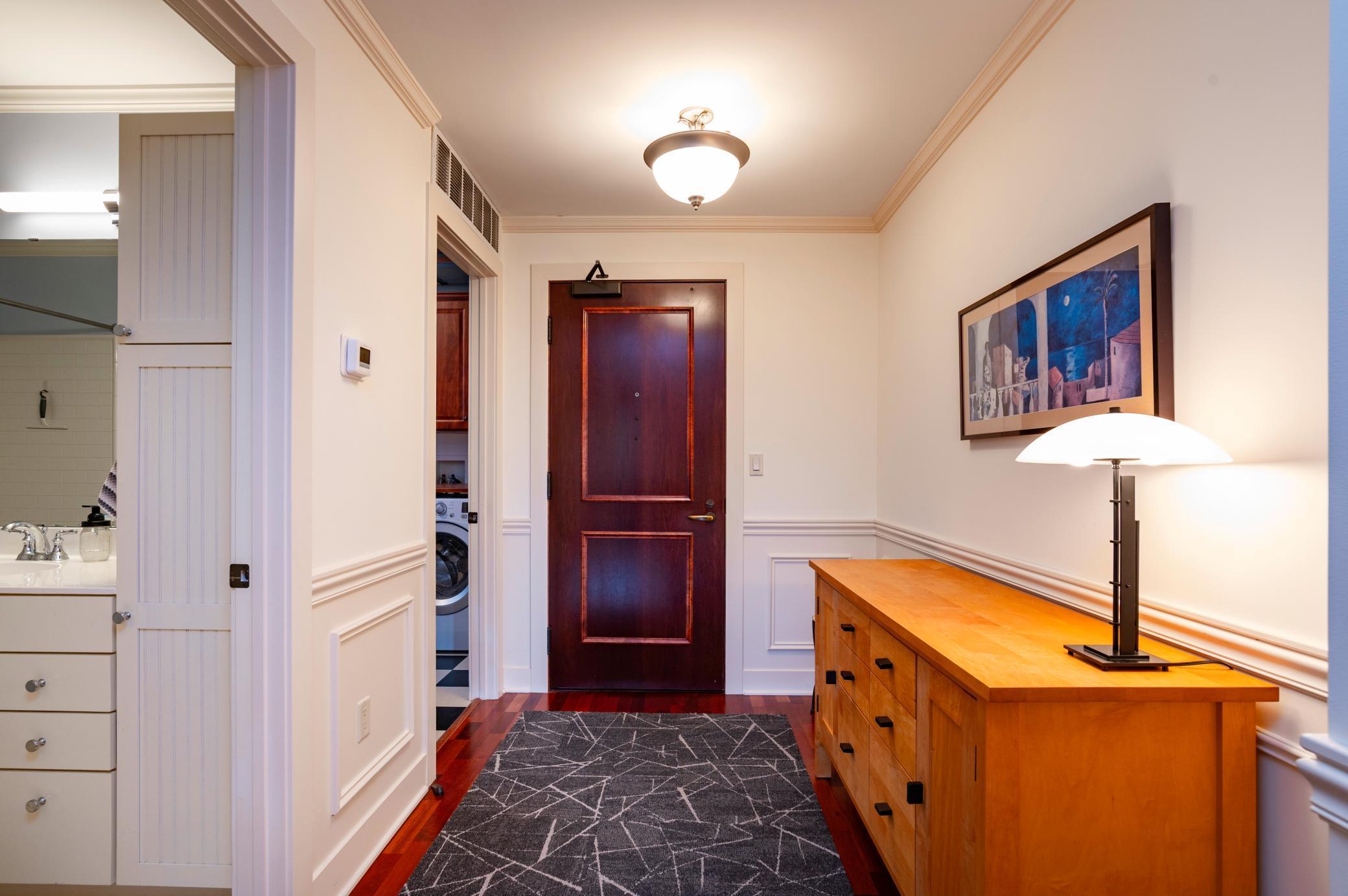 Saint Paul, Minnesota, 55102, United States, 2 Bedrooms Bedrooms, ,2 BathroomsBathrooms,Residential,For Sale,1919474
