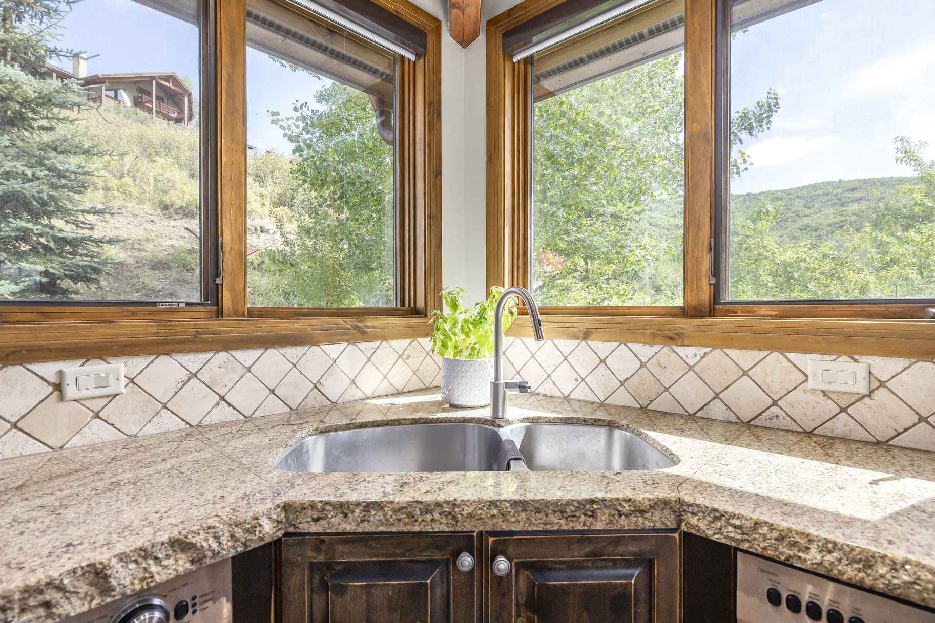  Timeless Mountain Retreat in Chatham Hills next to Rail Trail - 物件實景