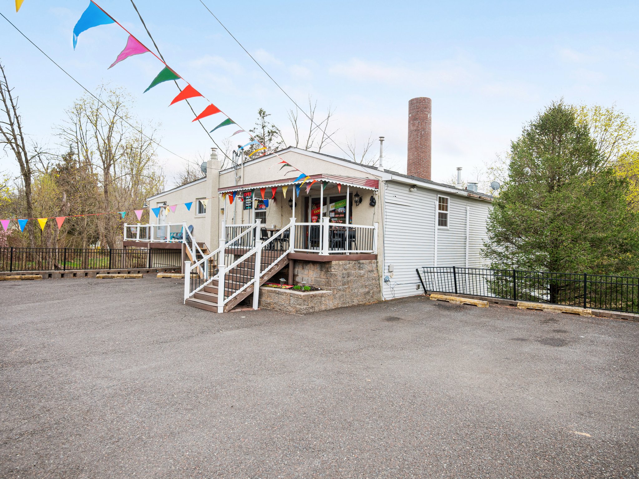 Lower Milford Twp, Pennsylvania, 18036, United States, 2 Bedrooms Bedrooms, ,3 BathroomsBathrooms,Residential,For Sale,1878567
