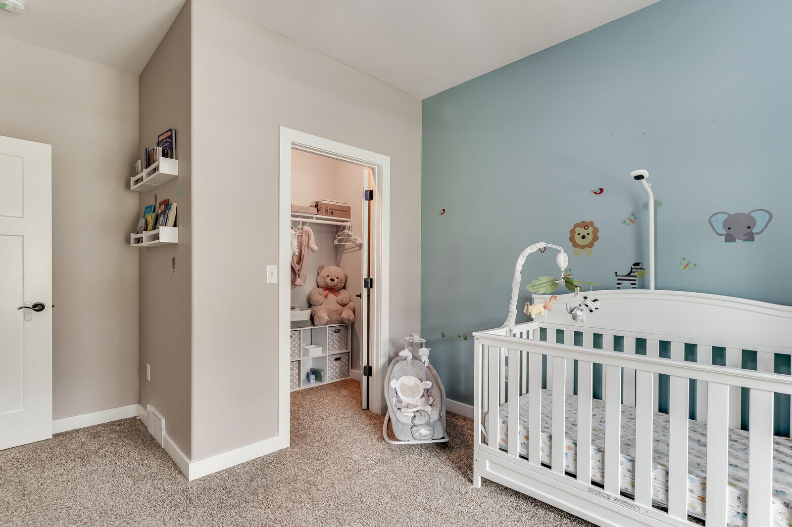 Onalaska, Wisconsin, 54650, United States, 3 Bedrooms Bedrooms, ,3 BathroomsBathrooms,Residential,For Sale,2037961