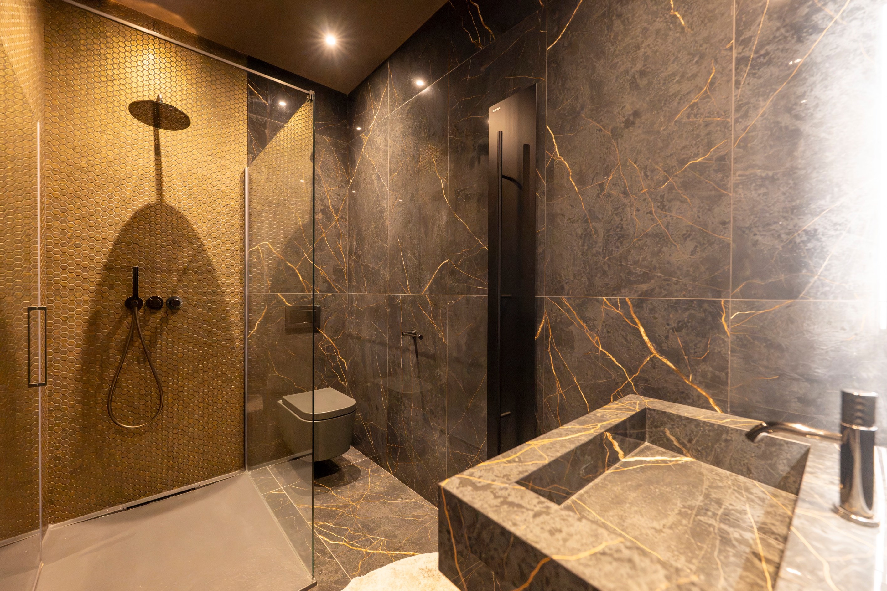  For sale : Renovated 130 sqm Art Deco Apartment on the Top Floor – Porto-Vecchio - 物件實景