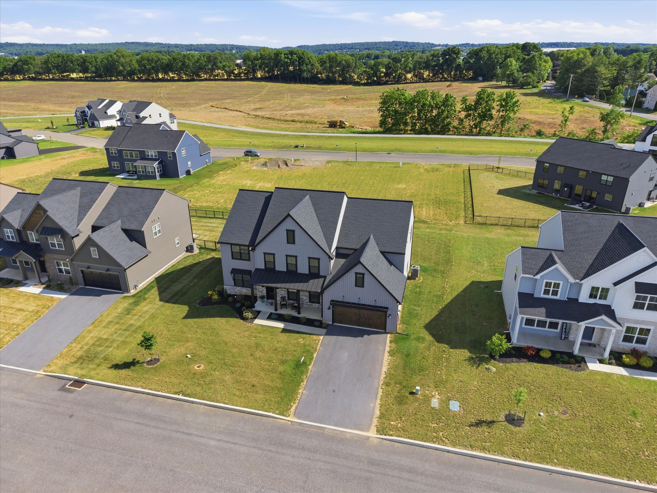  529 Breezewood Ln - 物件實景