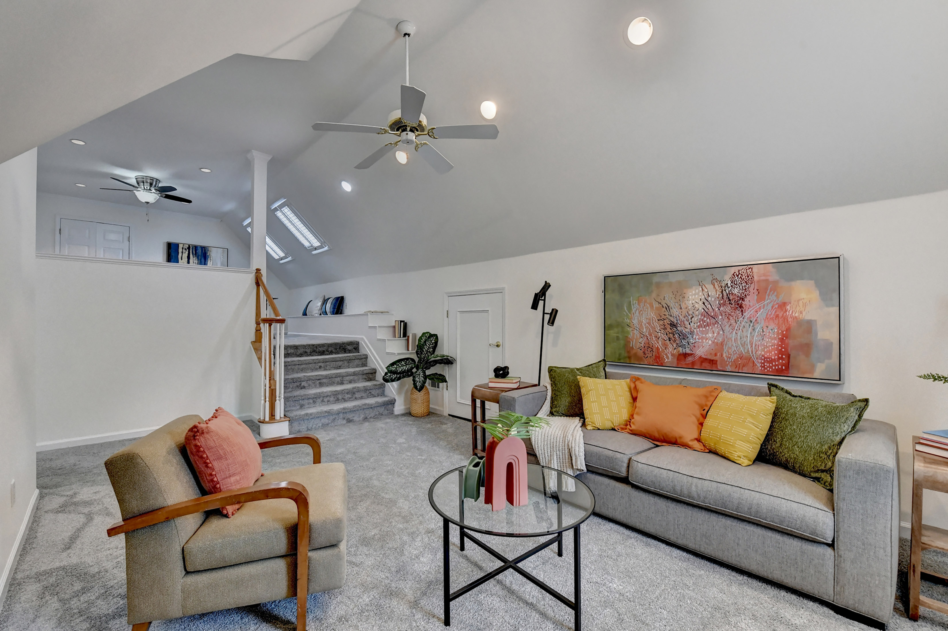  Hard to Find Flat Front Yard with Level Fenced-in Backyard on a Quiet Cul-de-sac - 物件實景