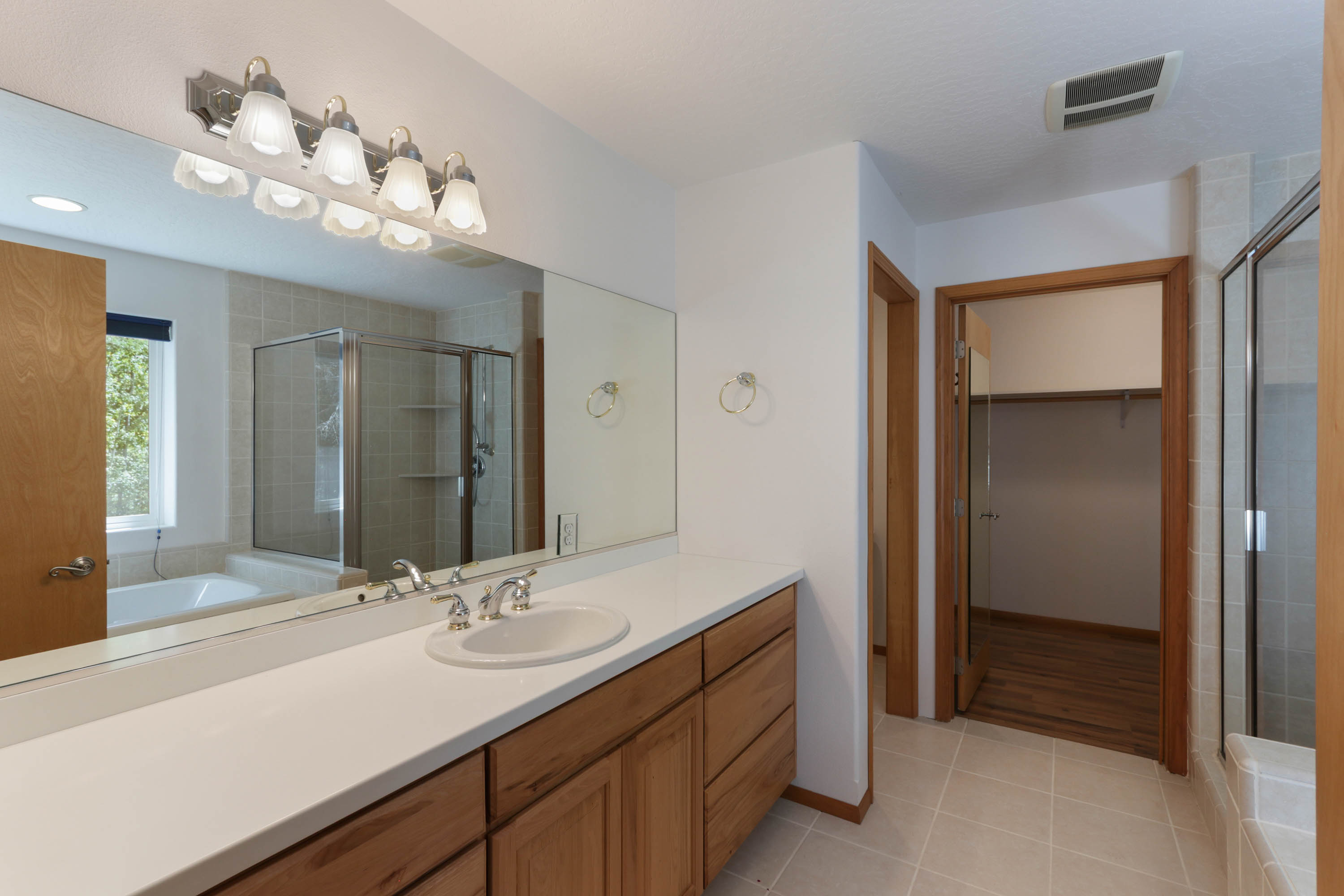 Sandpoint, Idaho, 83864, United States, 3 Bedrooms Bedrooms, ,2 BathroomsBathrooms,Residential,For Sale,1936853