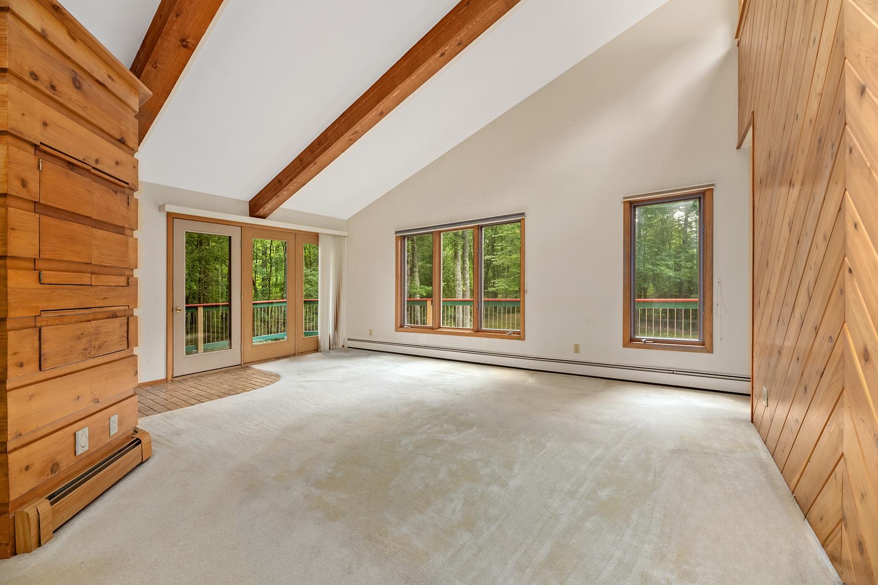 Manitowish Waters, Wisconsin, 54545, United States, 4 Bedrooms Bedrooms, ,3 BathroomsBathrooms,Residential,For Sale,1974750