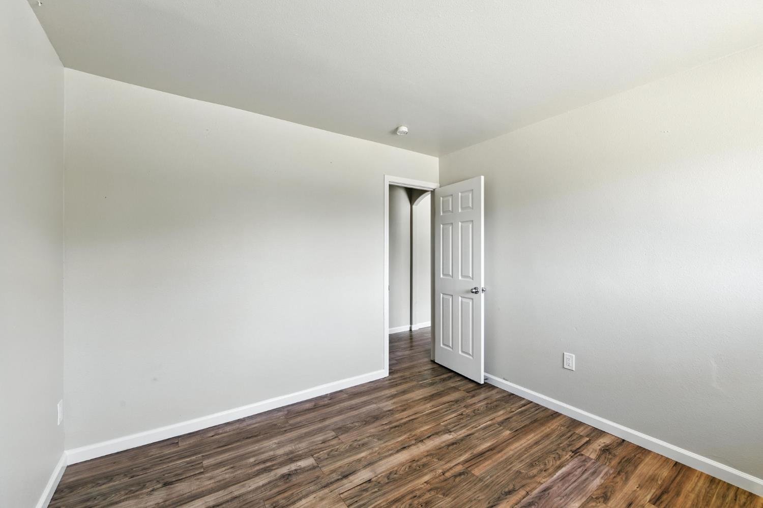 Roseville, California, 95678, United States, 4 Bedrooms Bedrooms, ,2 BathroomsBathrooms,Residential,For Sale,1891756