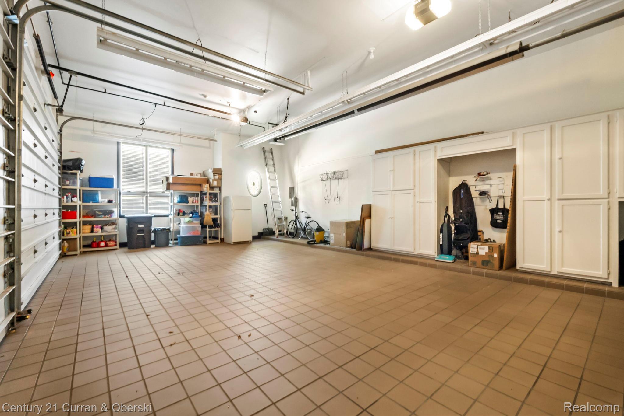 Northville, Michigan, 48168, United States, 5 Bedrooms Bedrooms, ,6 BathroomsBathrooms,Residential,For Sale,2023704