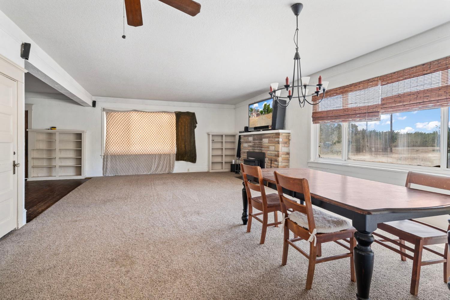 Vernalis, California, 95385, United States, 5 Bedrooms Bedrooms, ,3 BathroomsBathrooms,Residential,For Sale,1979261