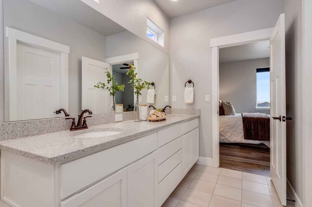 Cheyenne, Wyoming, 82009, United States, 5 Bedrooms Bedrooms, ,3 BathroomsBathrooms,Residential,For Sale,2012088