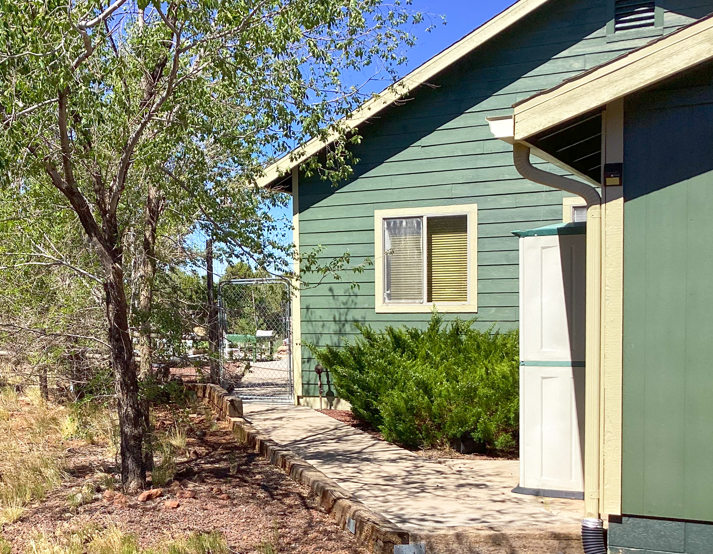 Concho, Arizona, 85924, United States, 4 Bedrooms Bedrooms, ,Residential,For Sale,2005351