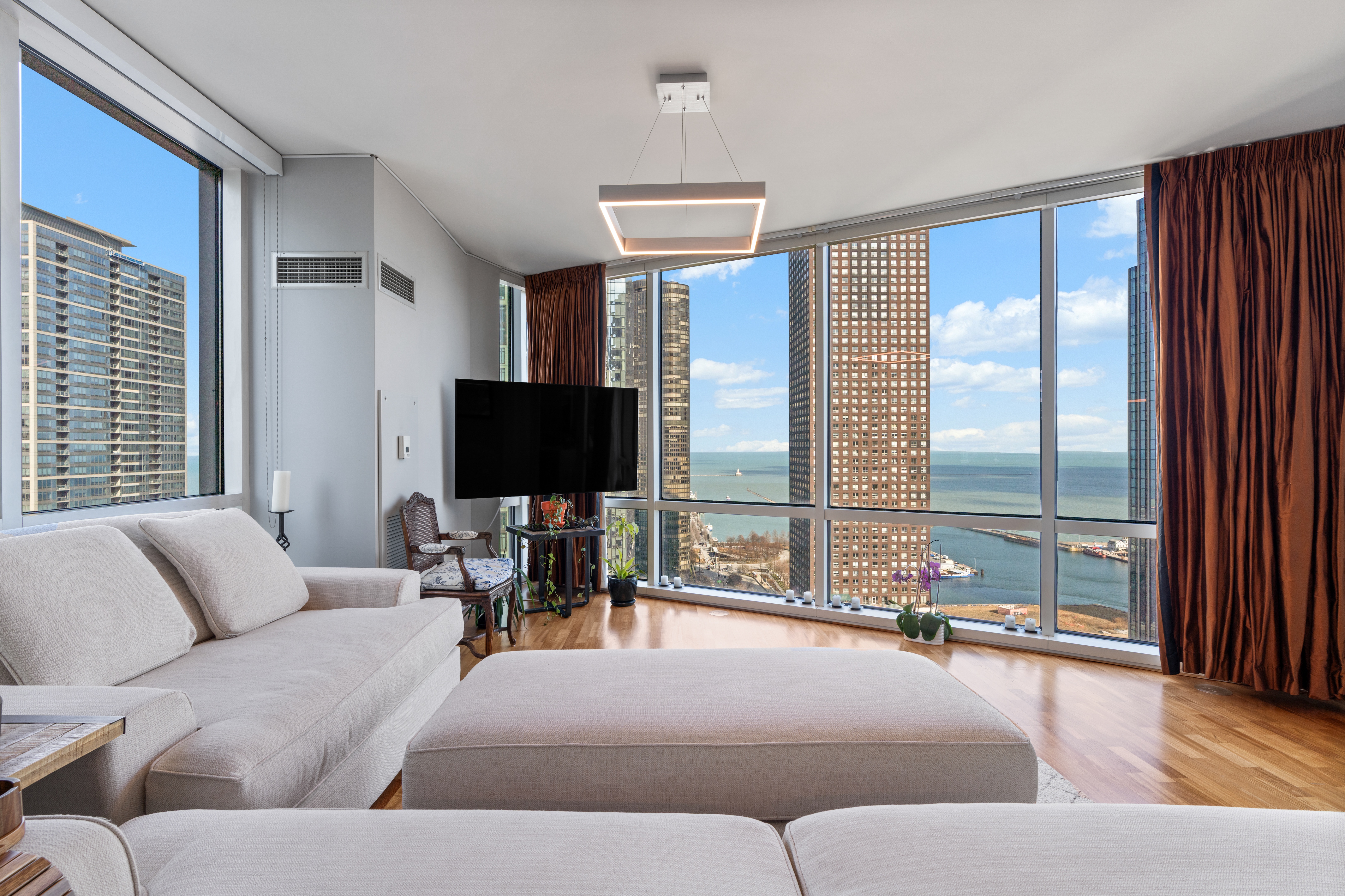  Absolutely Spectacular Lake, City and Harbor Views - 物件實景