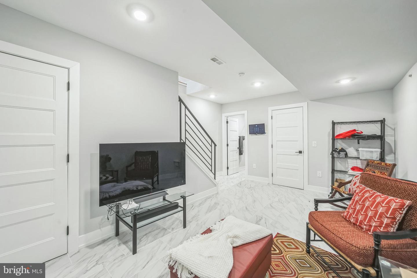Philadelphia, Pennsylvania, 19146, United States, 4 Bedrooms Bedrooms, ,5 BathroomsBathrooms,Residential,For Sale,1751274