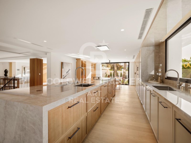 Marbella, Andalusia, ES, 6 Bedrooms Bedrooms, ,6 BathroomsBathrooms,Residential,For Sale,1838055