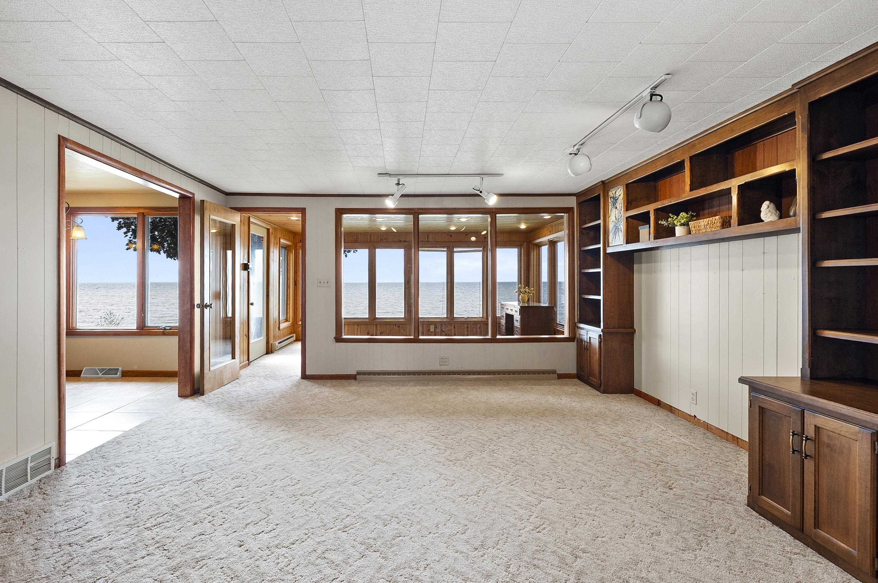 LUXEMBURG, Wisconsin, 54217, United States, 2 Bedrooms Bedrooms, ,2 BathroomsBathrooms,Residential,For Sale,1948944