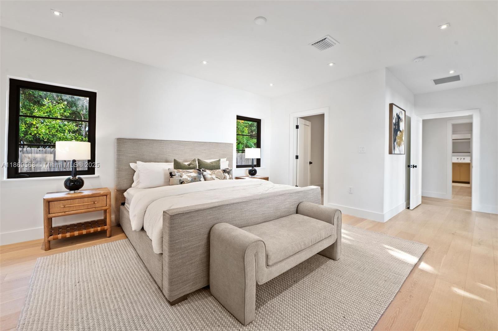 Miami, Florida, 33143, United States, 4 Bedrooms Bedrooms, ,4 BathroomsBathrooms,Residential,For Sale,1933110