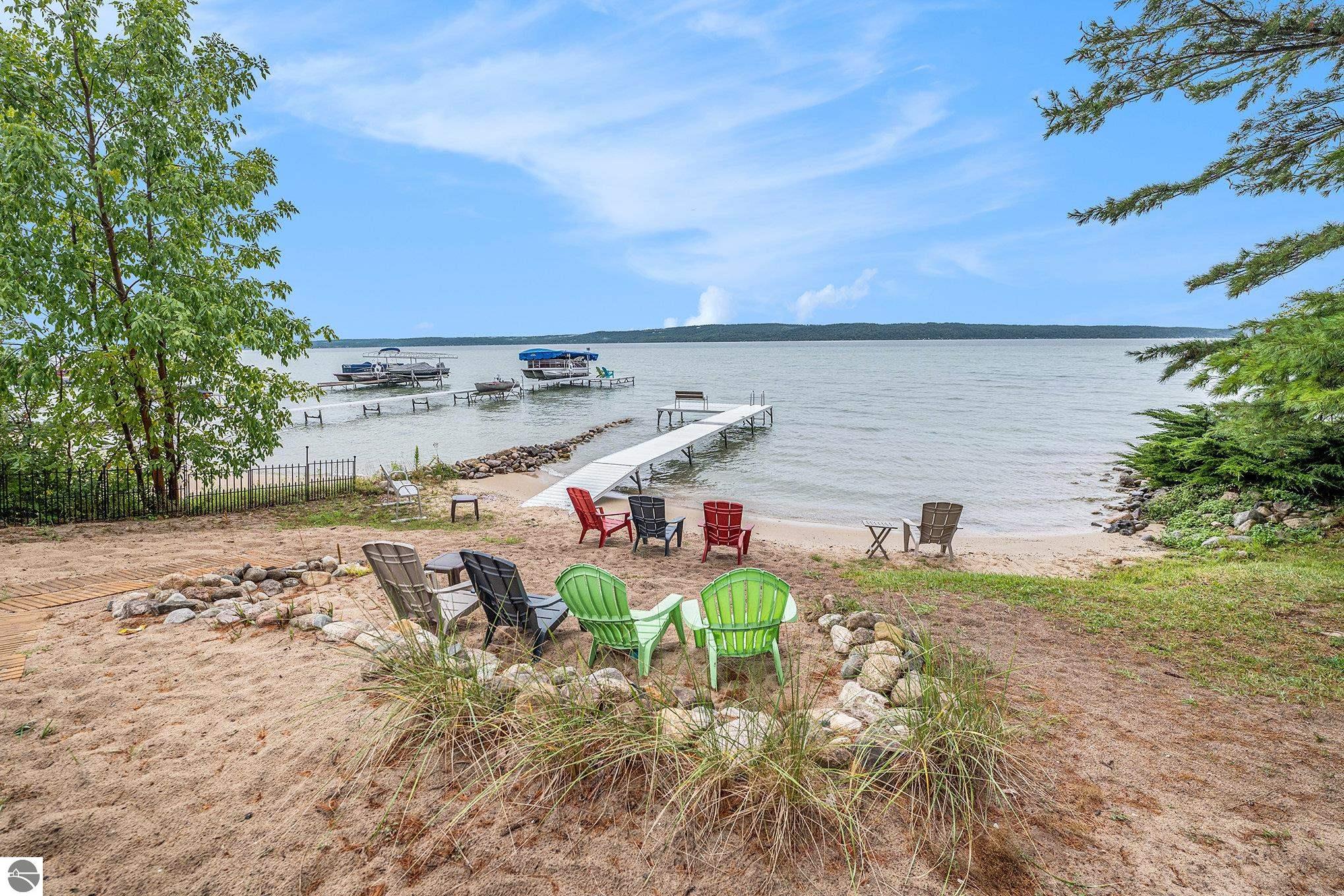 Beulah, Michigan, 49617, United States, 4 Bedrooms Bedrooms, ,3 BathroomsBathrooms,Residential,For Sale,1931801