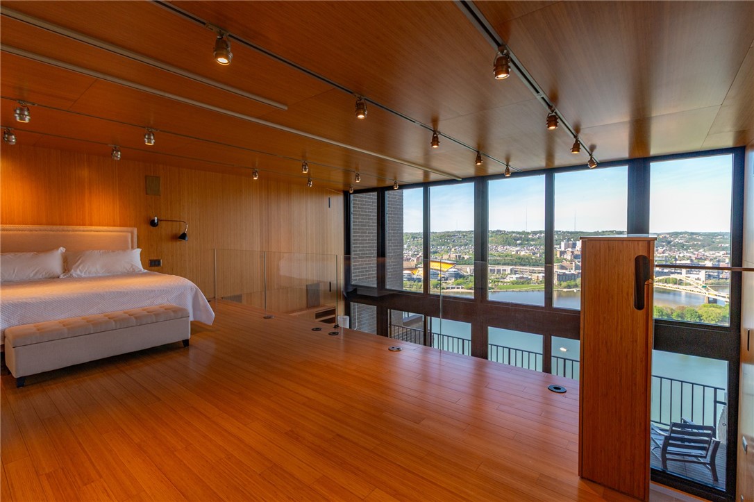 Pittsburgh, Pennsylvania, 15211, United States, 1 Bedroom Bedrooms, ,2 BathroomsBathrooms,Residential,For Sale,1981120