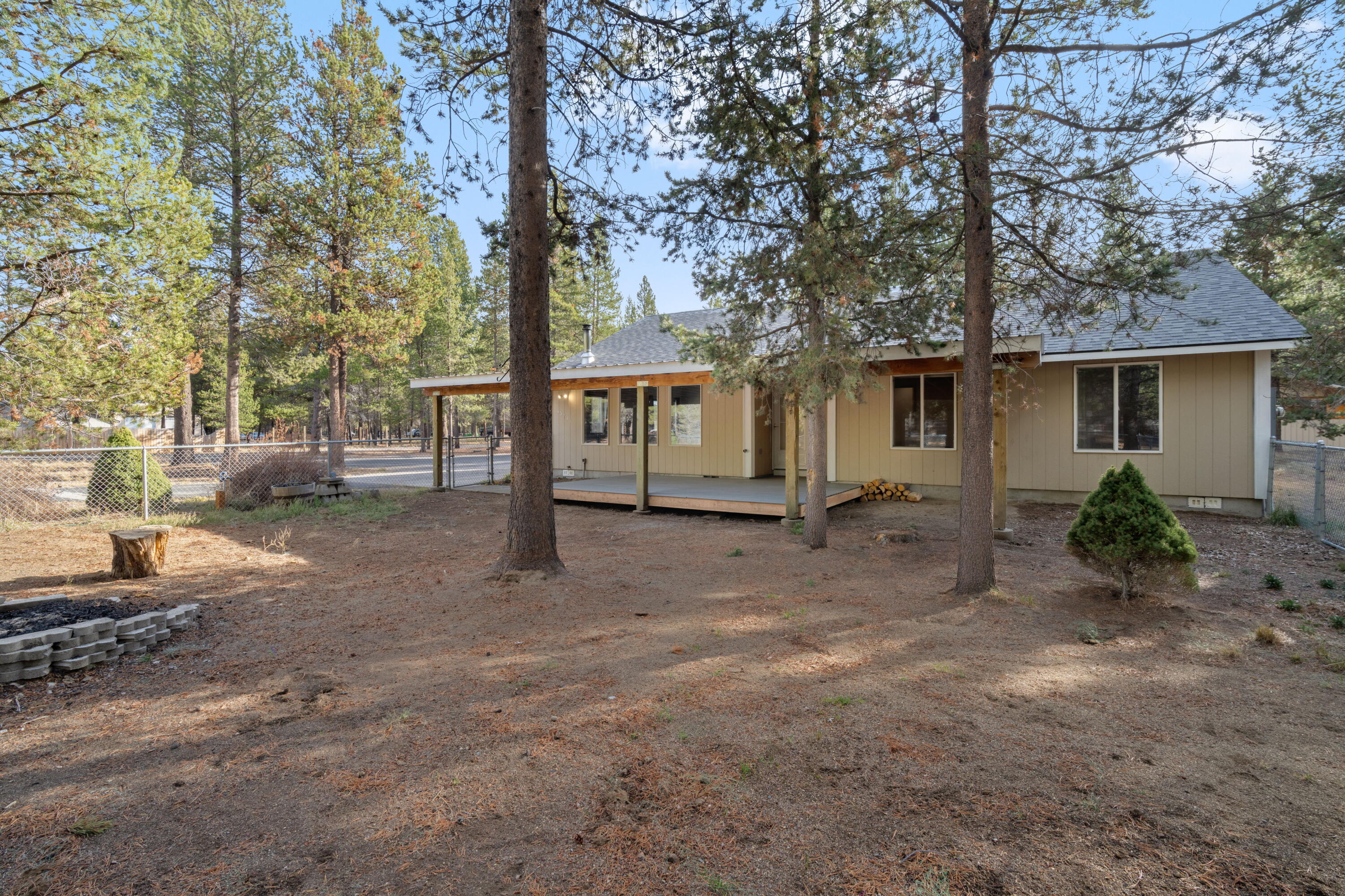 La Pine, Oregon, 97739, United States, 3 Bedrooms Bedrooms, ,2 BathroomsBathrooms,Residential,For Sale,1991520