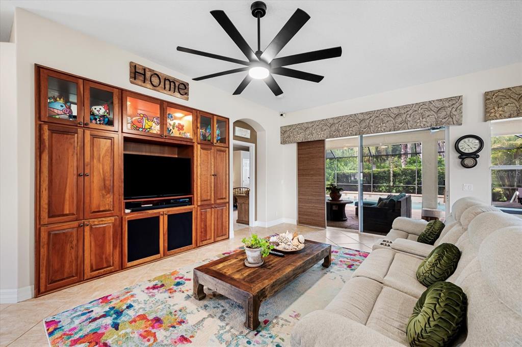 Bradenton, Florida, 34212, United States, 2 Bedrooms Bedrooms, ,2 BathroomsBathrooms,Residential,For Sale,1916954