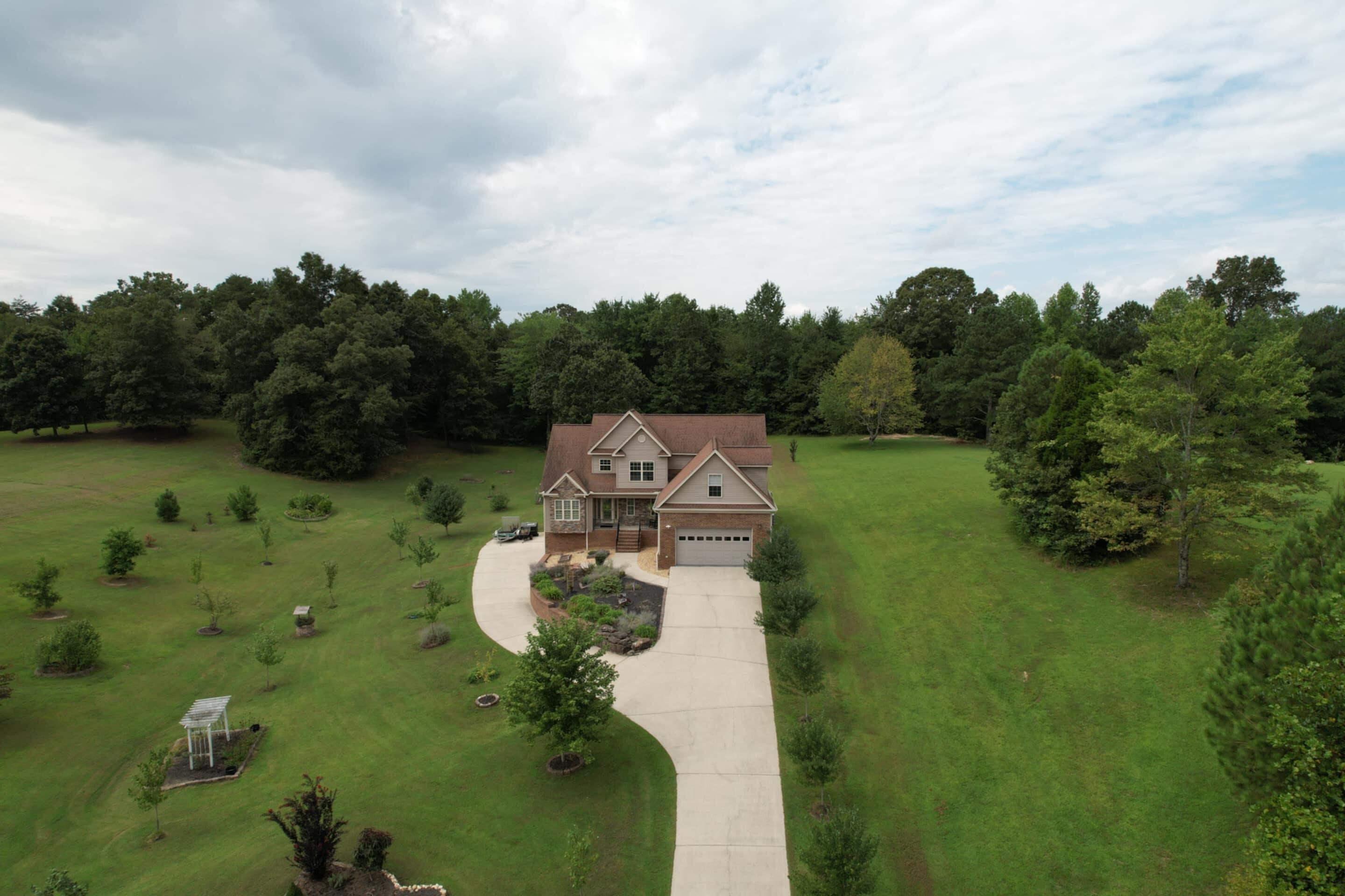 Spring City, Tennessee, 37381, United States, 4 Bedrooms Bedrooms, ,3 BathroomsBathrooms,Residential,For Sale,1927411