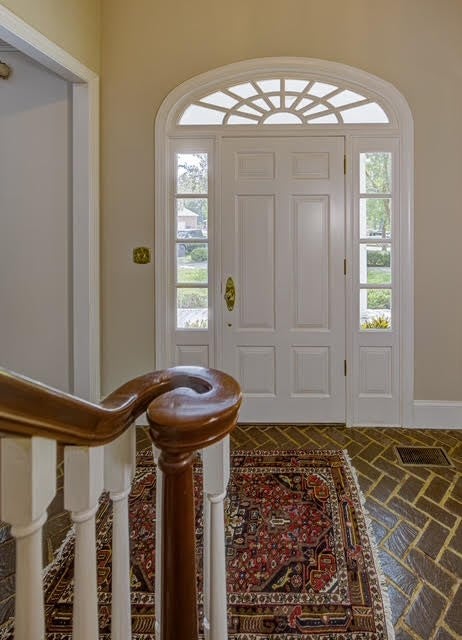 Vicksburg, Mississippi, 39183, United States, 4 Bedrooms Bedrooms, ,4 BathroomsBathrooms,Residential,For Sale,1919653