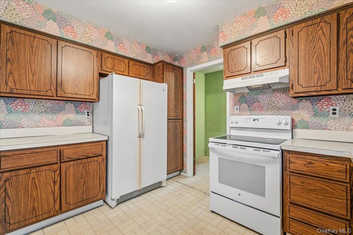 Mahopac, New York, 10541, United States, 4 Bedrooms Bedrooms, ,2 BathroomsBathrooms,Residential,For Sale,2001665