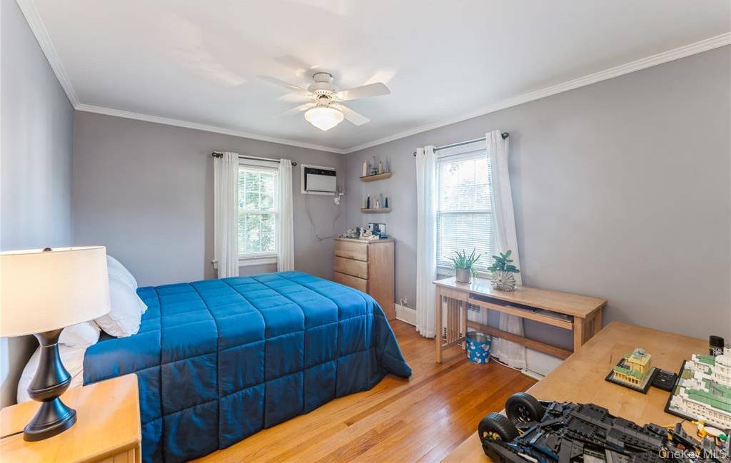Floral Park, New York, 11001, United States, 3 Bedrooms Bedrooms, ,2 BathroomsBathrooms,Residential,For Sale,1928051