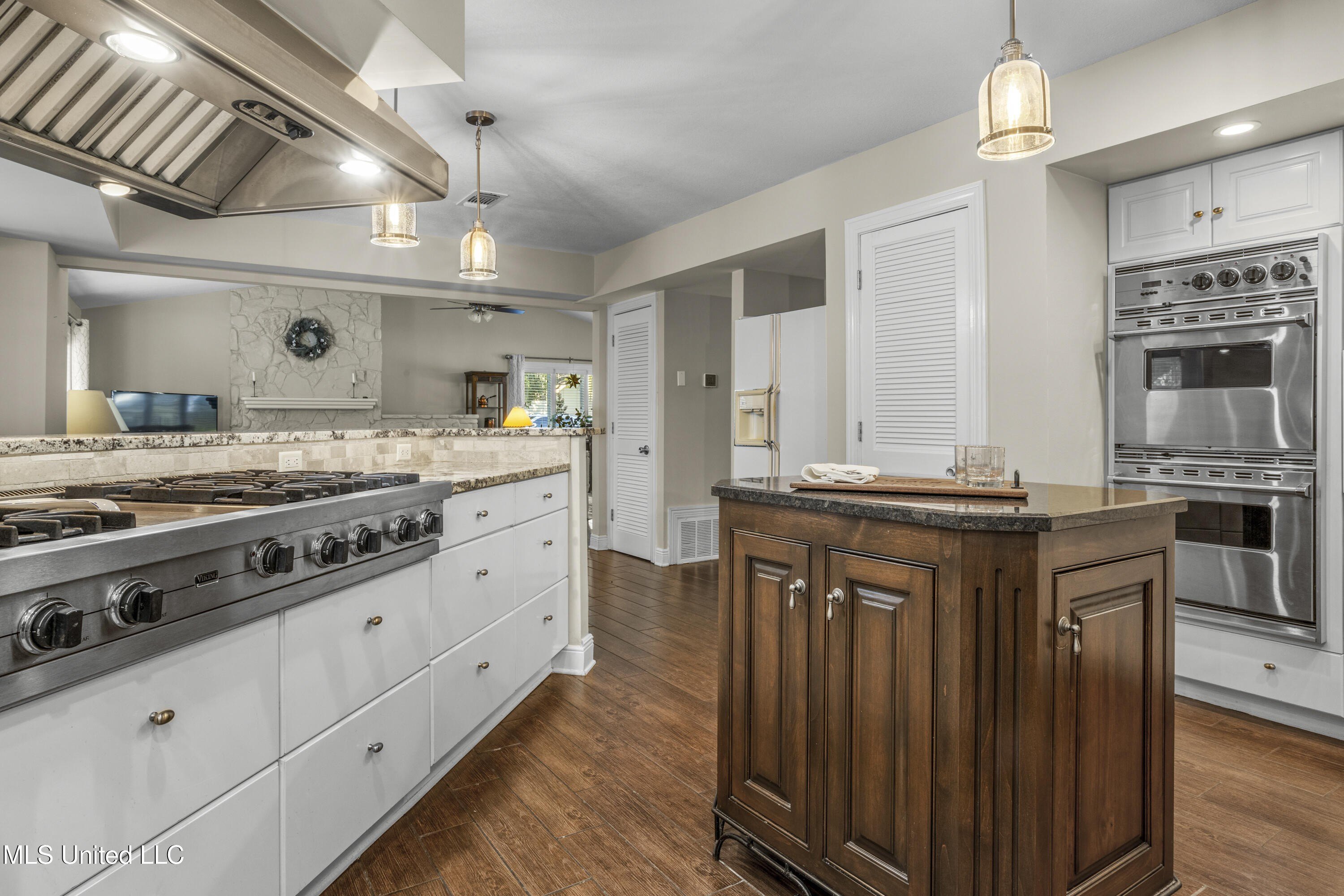 Gulfport, Mississippi, 39507, United States, 4 Bedrooms Bedrooms, ,4 BathroomsBathrooms,Residential,For Sale,1974539