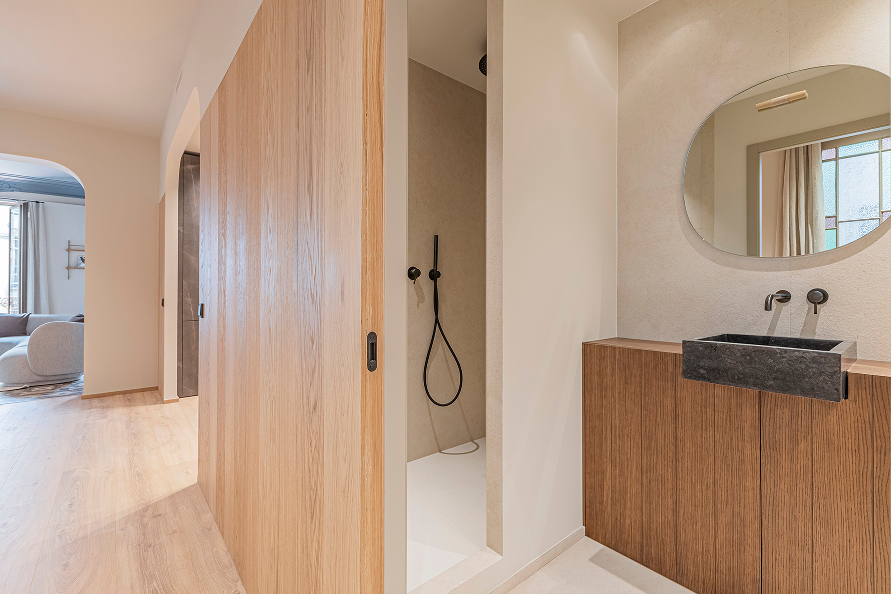  Modernist flat in Eixample with premium finishes in the Quadrat d