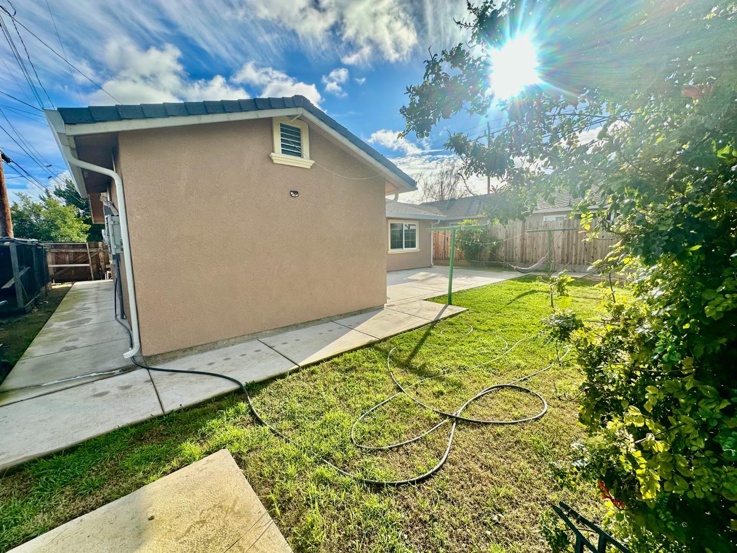 Lodi, California, 95240, United States, 3 Bedrooms Bedrooms, ,2 BathroomsBathrooms,Residential,For Sale,2009722