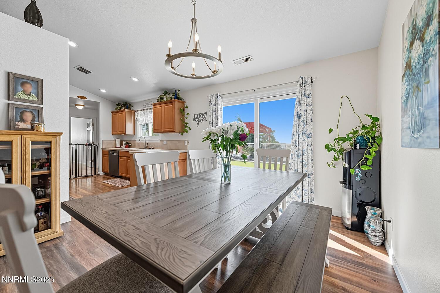 Stagecoach, Nevada, 89429, United States, 4 Bedrooms Bedrooms, ,2 BathroomsBathrooms,Residential,For Sale,1948903