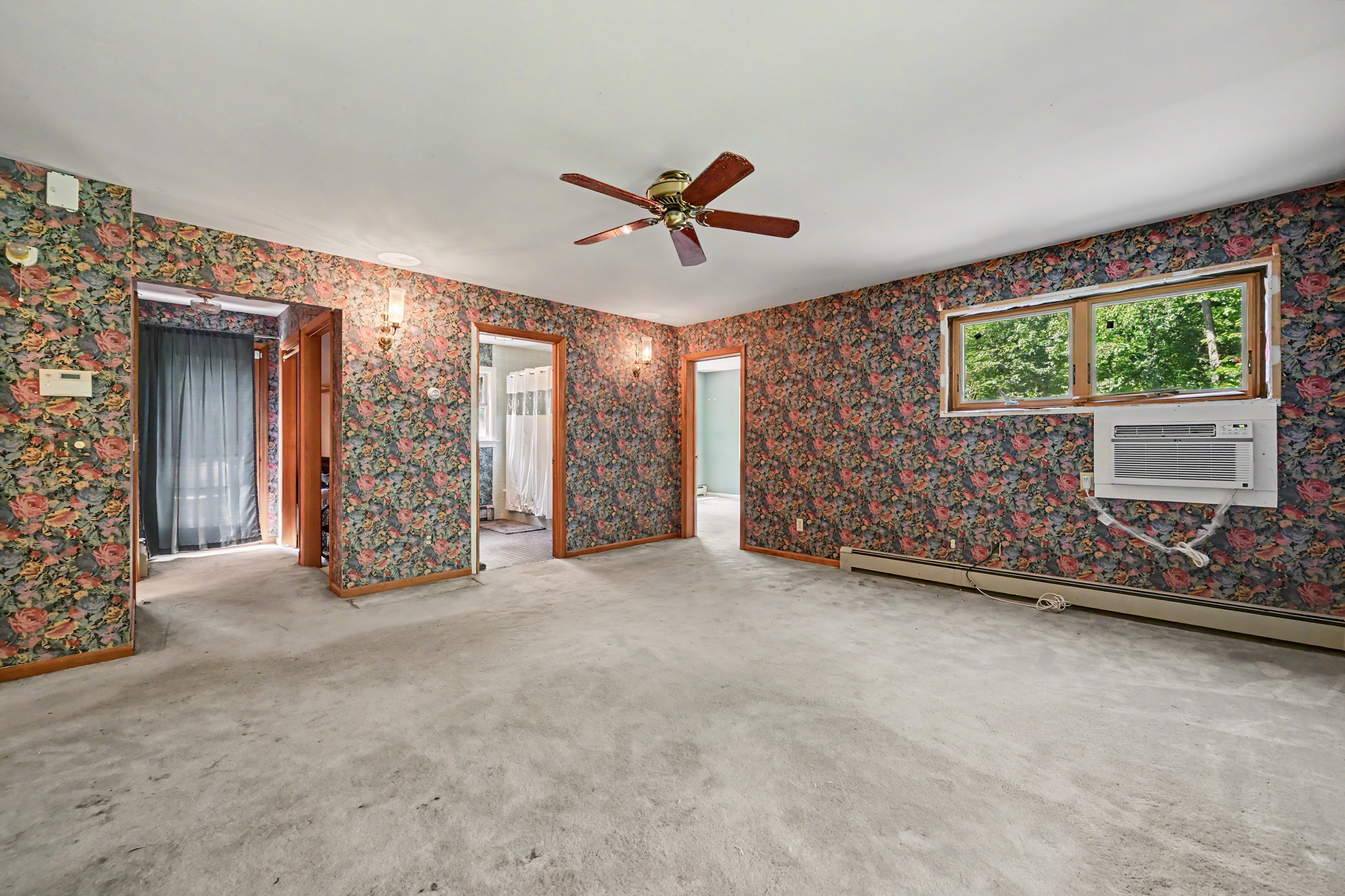  Sun-Drenched Contemporary Colonial Nestled on Two Picturesque Acres - 物件實景