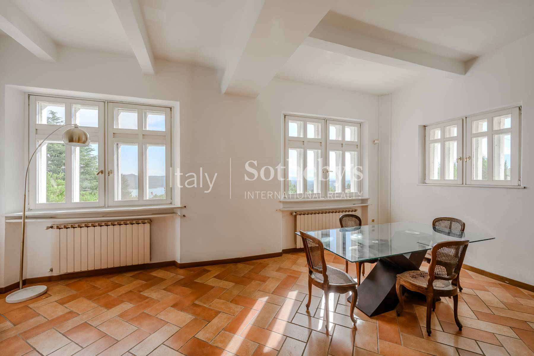  Historic villa with garden and views over Lake Viverone - 物件實景