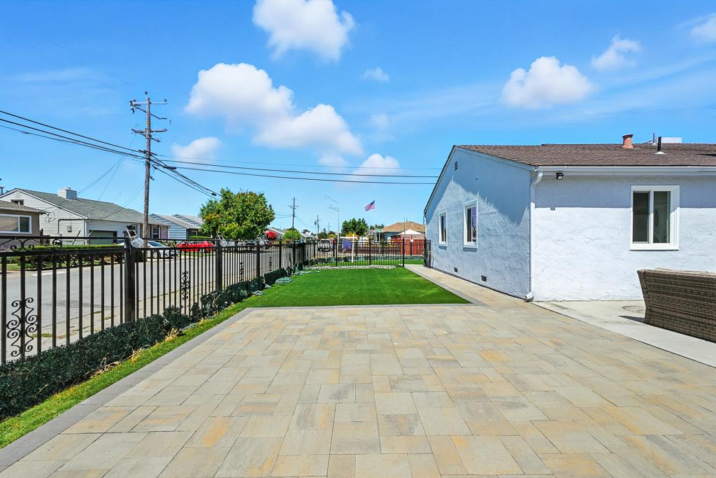 San Mateo, California, 94401, United States, 3 Bedrooms Bedrooms, ,2 BathroomsBathrooms,Residential,For Sale,1917266