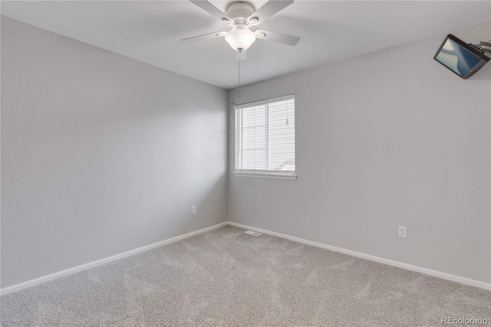 Aurora, Colorado, 80018, United States, 5 Bedrooms Bedrooms, ,3 BathroomsBathrooms,Residential,For Sale,1912171