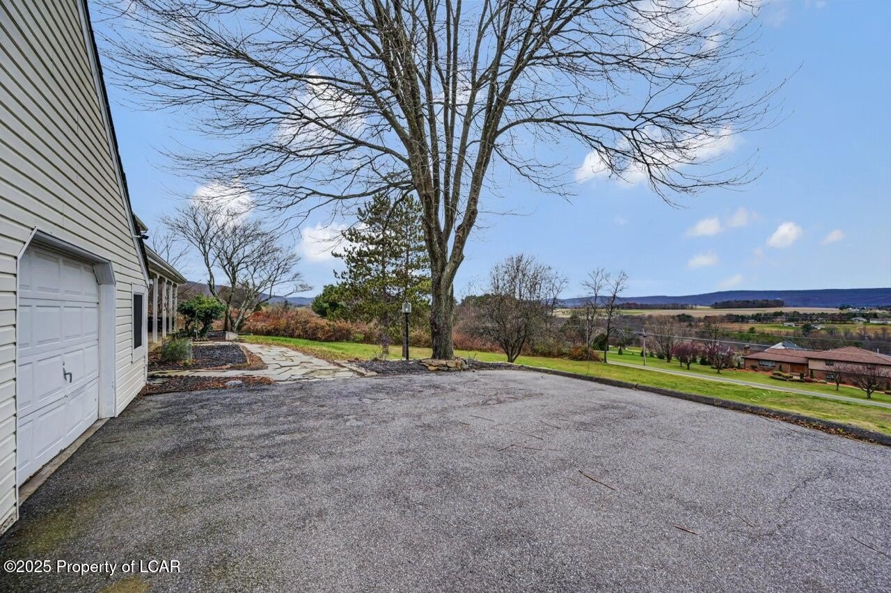 Sugarloaf, Pennsylvania, 18249, United States, 4 Bedrooms Bedrooms, ,3 BathroomsBathrooms,Residential,For Sale,1996756