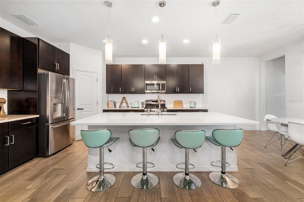 Bradenton, Florida, 34212, United States, 4 Bedrooms Bedrooms, ,3 BathroomsBathrooms,Residential,For Sale,1866766