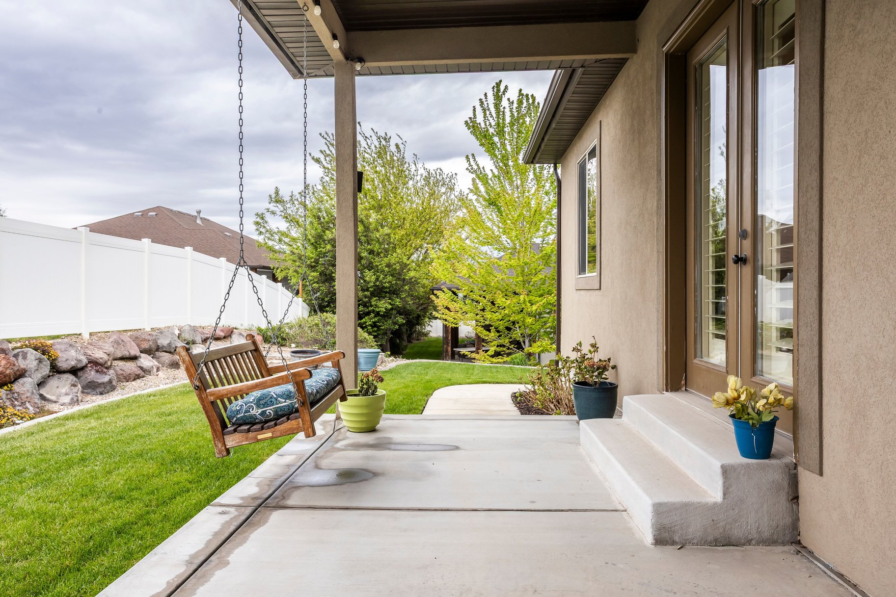  Incredible Views, Beautiful Yard, Prime Location and With Room To Grow - 物件實景
