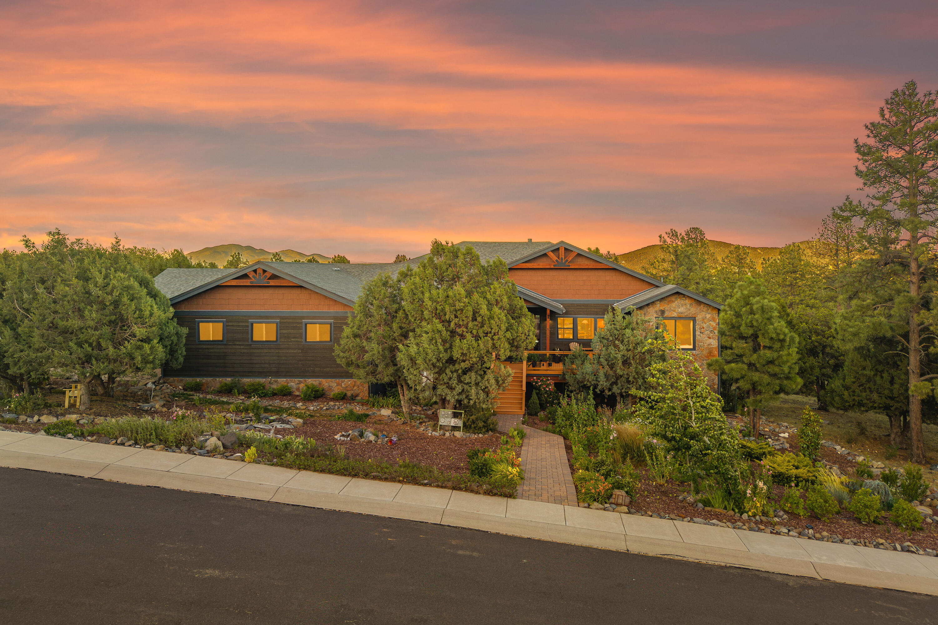  300 Fairway Drive ¦ Williams, AZ - 物件實景
